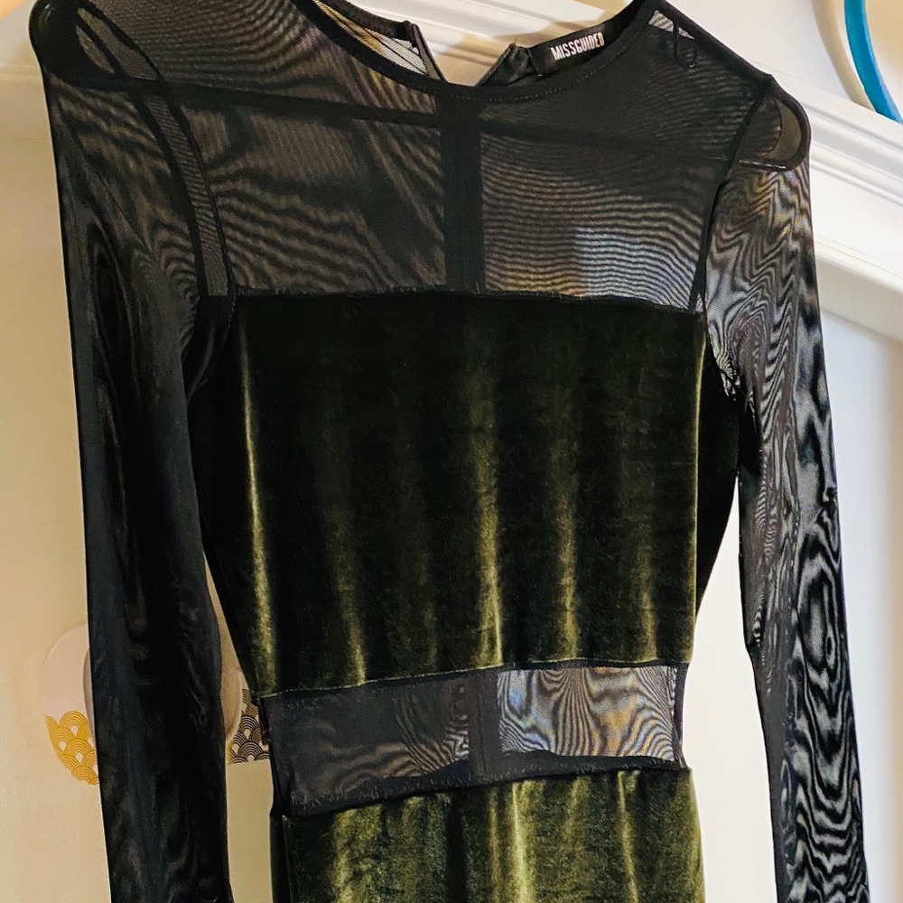 Olive green bodycon dress 🌱